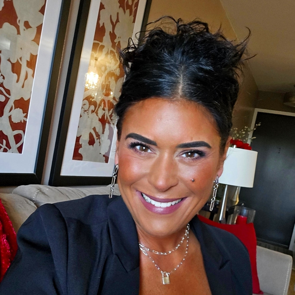 Meet your Posher, Nikki